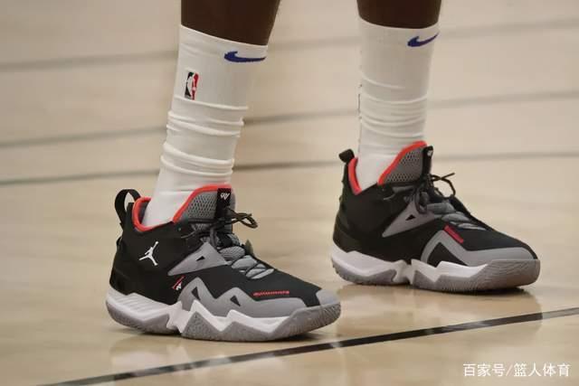 巴萨近9场联赛每场至少丢1球 近8场联赛仅拿6分