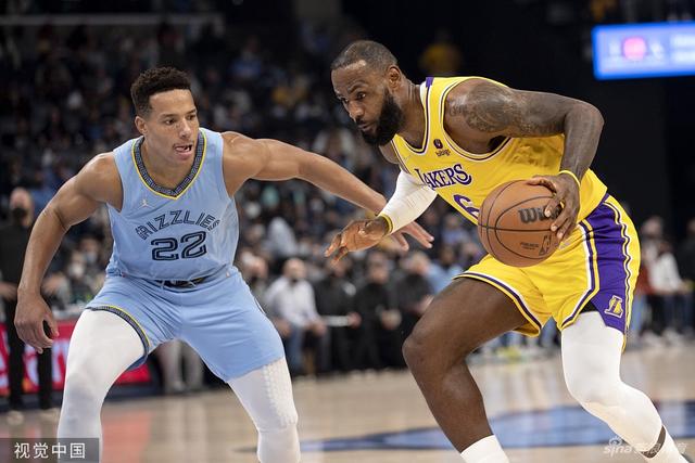 琼斯34+13+10新疆不敌深圳 沈梓捷12+8+5帽